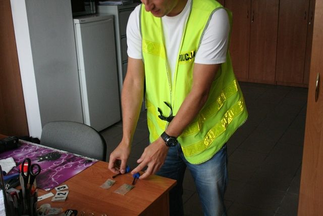 Znalezione narkotyki w pokoju 16-latka ze Żnina/ fot. KPP Żnin